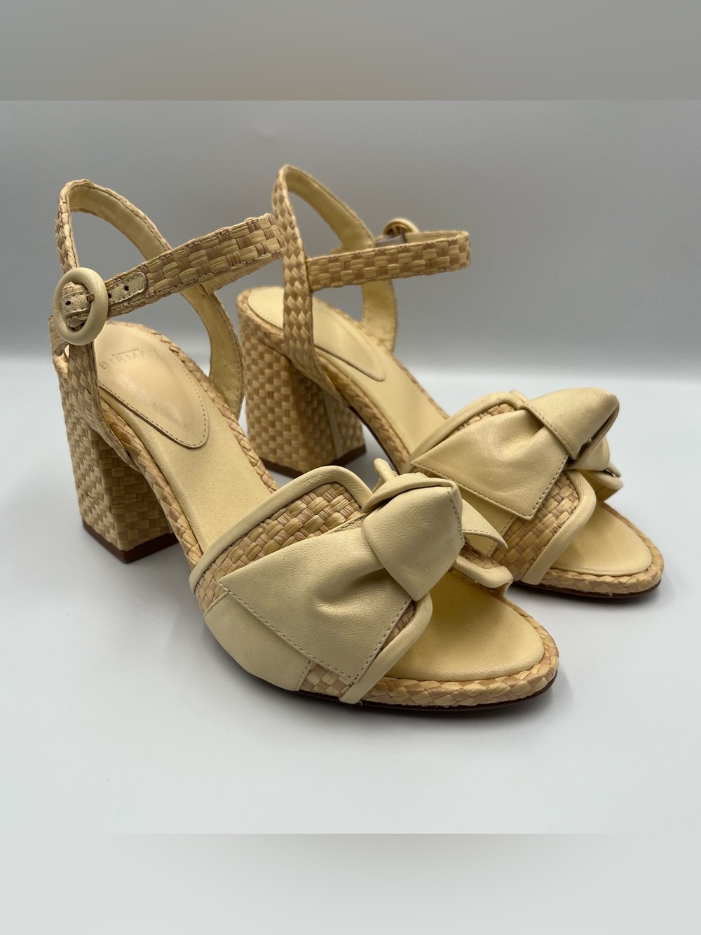 ALEXANDRE BIRMAN Creamy Maxi Clarita Padded Raffia 75 Heels Size 38